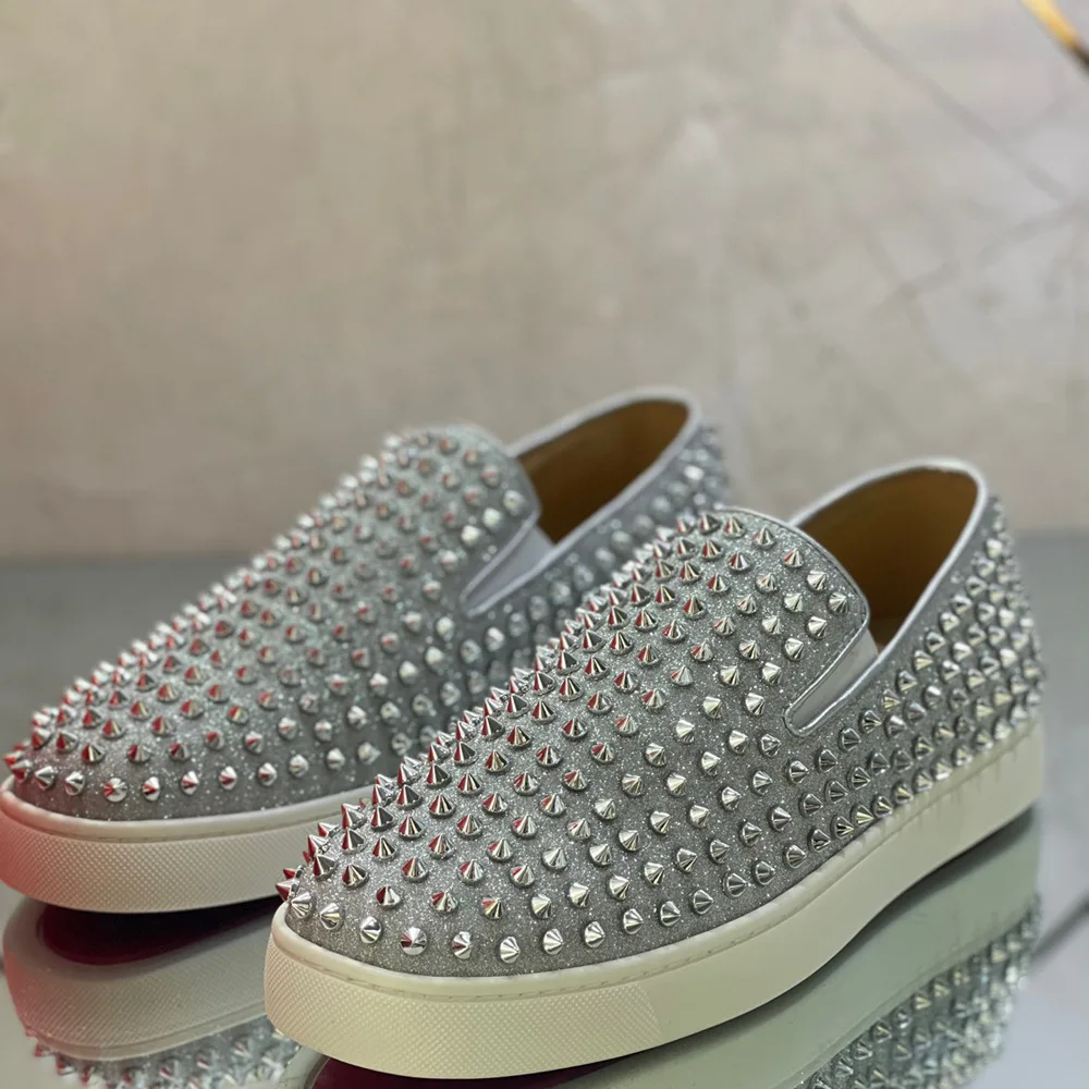 Low Cut Red Bottom Silver Glitter Genuine Leather Shoes For Men White Sole Spikes Casual Flats Loafers Rivets Ladies Sneakers
Low Cut Red Bottom Silver Glitter Genuine Leather Shoes For Men White Sole Spikes Casual Flats Loafers Rivets Ladies Sneakers