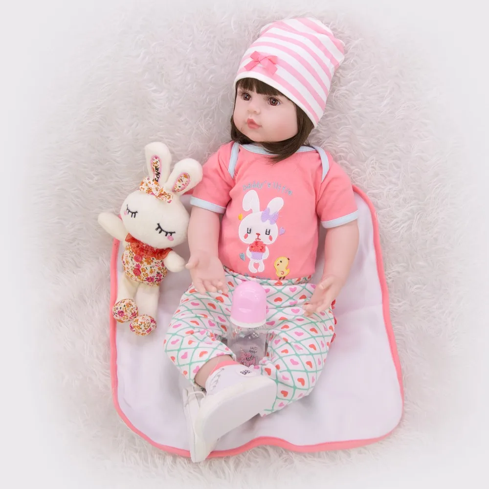 Fashion princess doll wearing a hat 60cm Silicone Reborn Baby Girl Doll bebe Reborn Boneca with mini rabbit toy For kids gift
Fashion princess doll wearing a hat 60cm Silicone Reborn Baby Girl Doll bebe Reborn Boneca with mini rabbit toy For kids gift