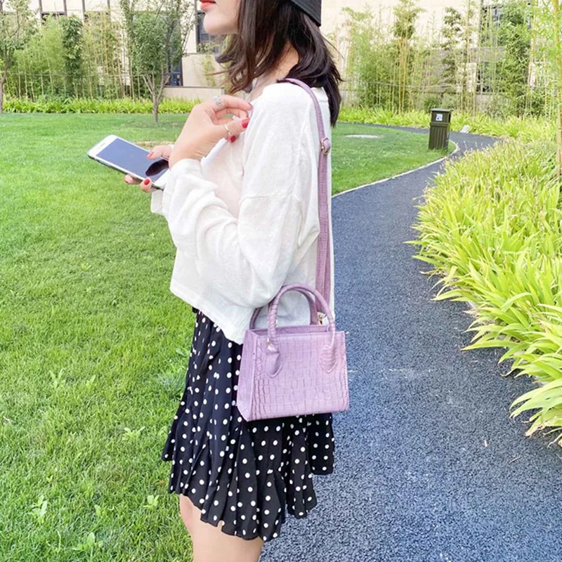2x Lady's Small Square HandBag 2021 New Chains Bag Casual All-match Female Shoulder Bag Trendy Bag Women Cross body Bag Girl
2x Lady's Small Square HandBag 2021 New Chains Bag Casual All-match Female Shoulder Bag Trendy Bag Women Cross body Bag Girl