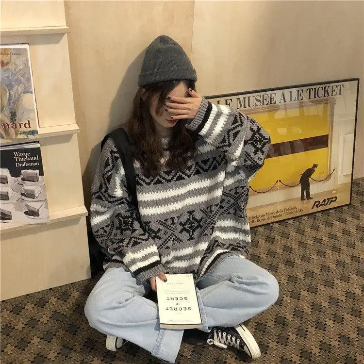 Autumn and winter new Korean pullover striped sweater female student retro lazy round neck long sleeve Joker sweater tide
Autumn and winter new Korean pullover striped sweater female student retro lazy round neck long sleeve Joker sweater tide
