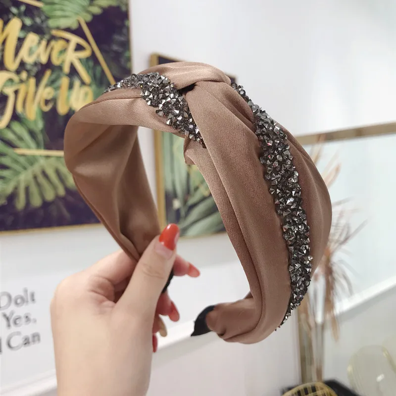 CN Knot Cross Rhinestone Bow Hairband Makeup Crystal Headbands for Women Girl Head Twisted Beze Hair Hoop Hair Bands for Girl
CN Knot Cross Rhinestone Bow Hairband Makeup Crystal Headbands for Women Girl Head Twisted Beze Hair Hoop Hair Bands for Girl