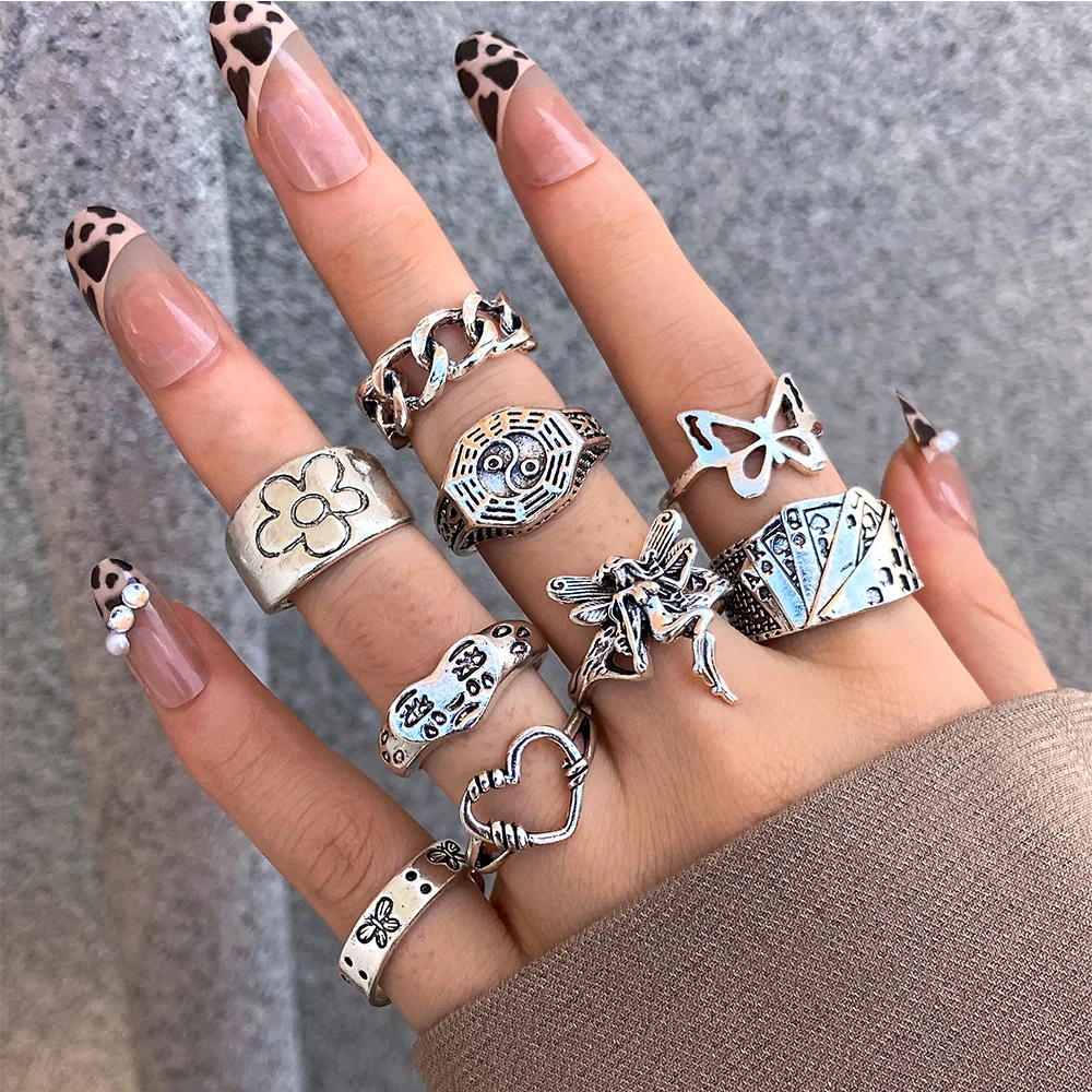 Vintage Silver Heart Chain Butterfly Hot Sale Rings Set for Women Men Punk Poker Flower Finger Rings 2021 Trend Jewelry Party
Vintage Silver Heart Chain Butterfly Hot Sale Rings Set for Women Men Punk Poker Flower Finger Rings 2021 Trend Jewelry Party