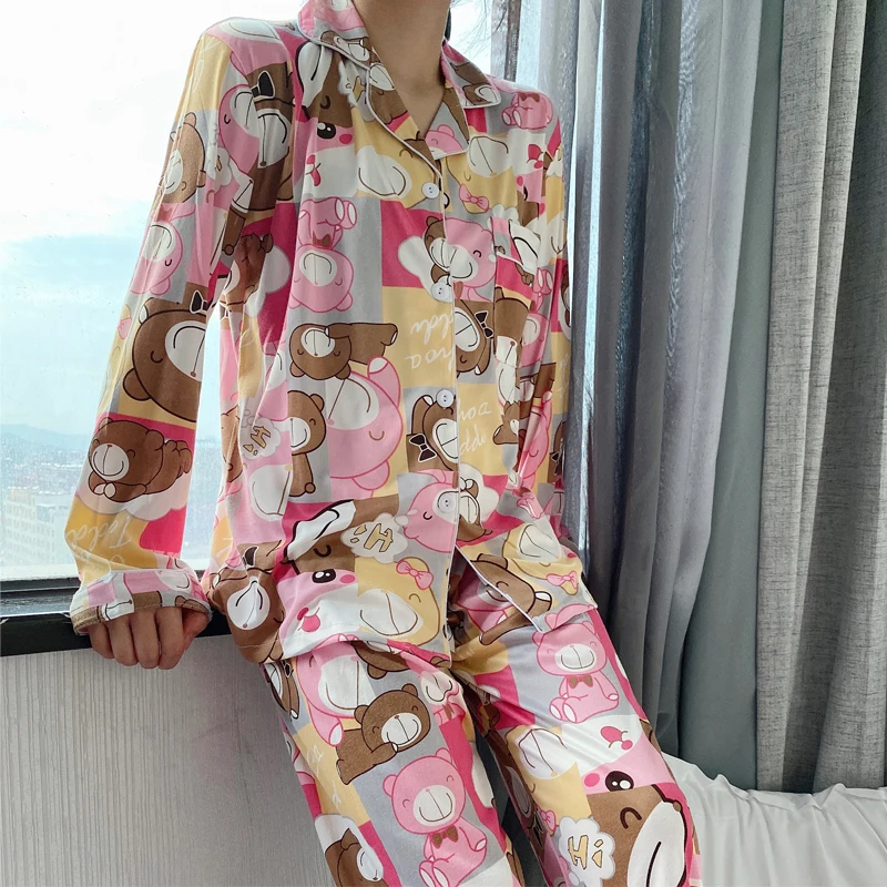 Autumn Long Sleeve Women Pajamas Set Cardigan Lapel Cartoon Pink Doll Bear Female Pyjamas Set Winter Sleep Wear 2 Piece Suit
Autumn Long Sleeve Women Pajamas Set Cardigan Lapel Cartoon Pink Doll Bear Female Pyjamas Set Winter Sleep Wear 2 Piece Suit