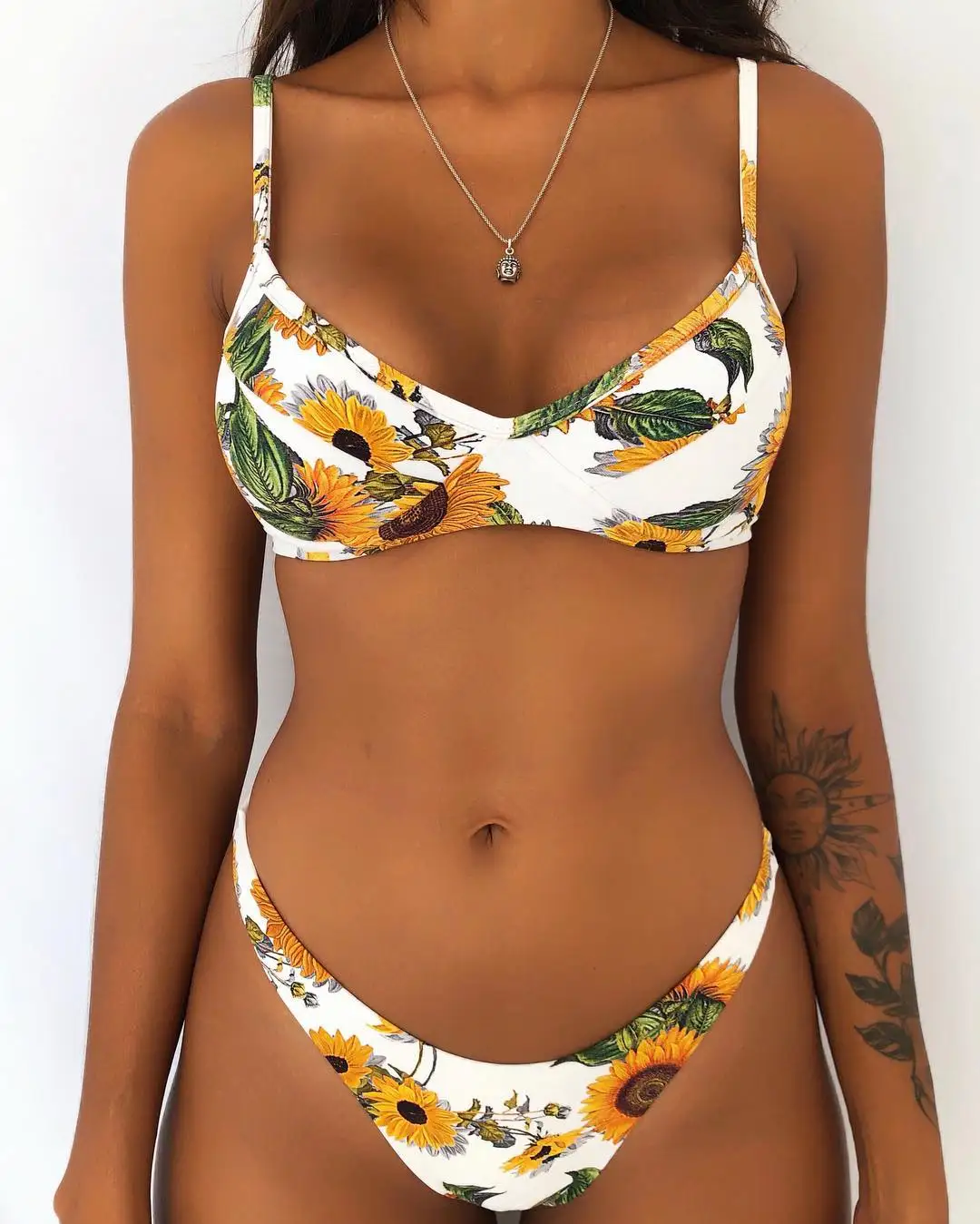 iTranyee Swimwear Women Bikini Sets Retro Rainbow Leaves Print Push up Bathing Suit Brazilian Swimsuit Sexy Thong Beachwear 2021
iTranyee Swimwear Women Bikini Sets Retro Rainbow Leaves Print Push up Bathing Suit Brazilian Swimsuit Sexy Thong Beachwear 2021