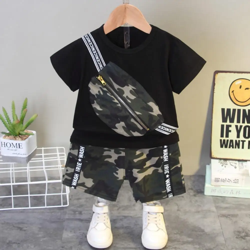 Детская одежда 2021, летняя одежда для маленьких мальчиков, камуфляжная футболка с сумкой и шорты, 2 шт./компл., хлопковый костюм для малышей, де... 
Детская одежда 2021, летняя одежда для маленьких мальчиков, камуфляжная футболка с сумкой и шорты, 2 шт./компл., хлопковый костюм для малышей, де...