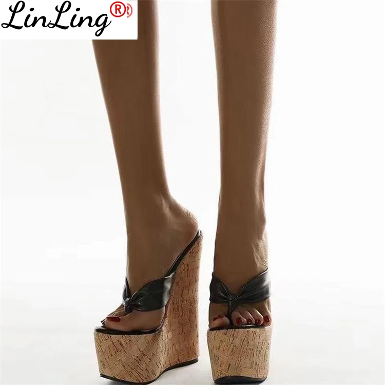 2021 Summer New Outdoor Sexy Flip Flops Shallow Platform Wedges Heel Slippers Women Fashion High Heels Sandals Female Shoes
2021 Summer New Outdoor Sexy Flip Flops Shallow Platform Wedges Heel Slippers Women Fashion High Heels Sandals Female Shoes