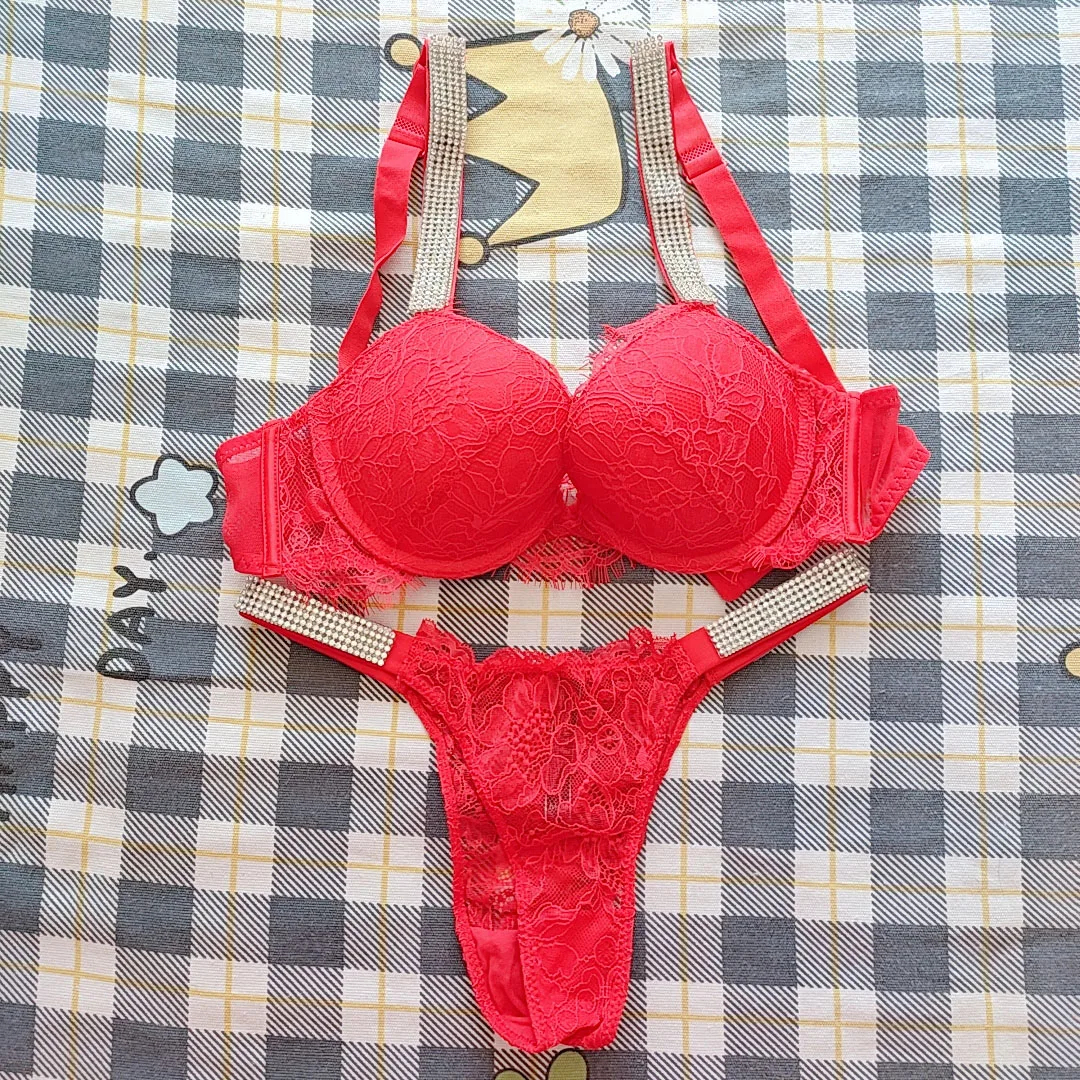 New Women's Bra Set Bikini Letter Rhinestone Underwear Set Sexy Secret Lace Bra Thong Adjustable Breast 2-Piece Party Gift Set
New Women's Bra Set Bikini Letter Rhinestone Underwear Set Sexy Secret Lace Bra Thong Adjustable Breast 2-Piece Party Gift Set