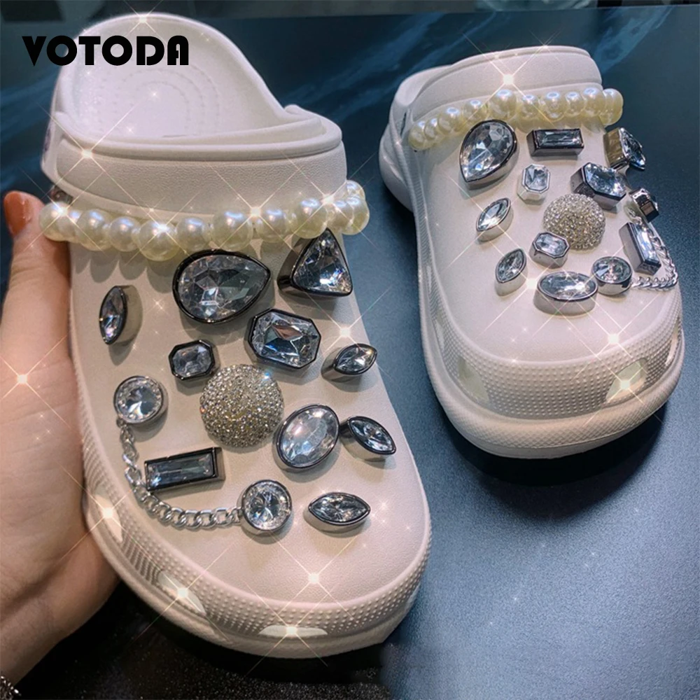 Summer Women Platform Rhinestone Sandals Woman Thick Bottom Garden Slides Lady Clogs Shoes With Chain Girl Nonslip Hole Slippers
Summer Women Platform Rhinestone Sandals Woman Thick Bottom Garden Slides Lady Clogs Shoes With Chain Girl Nonslip Hole Slippers