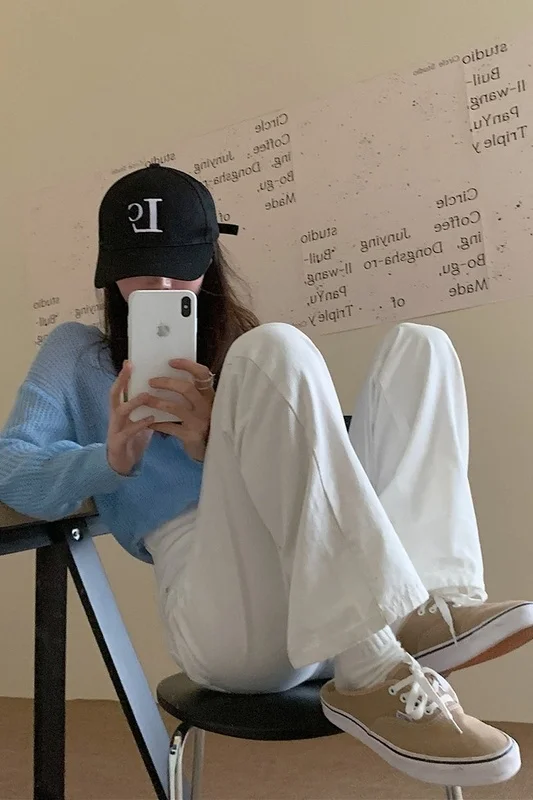 Южнокорейская девушка с высокой талией
Южнокорейская девушка с высокой талией