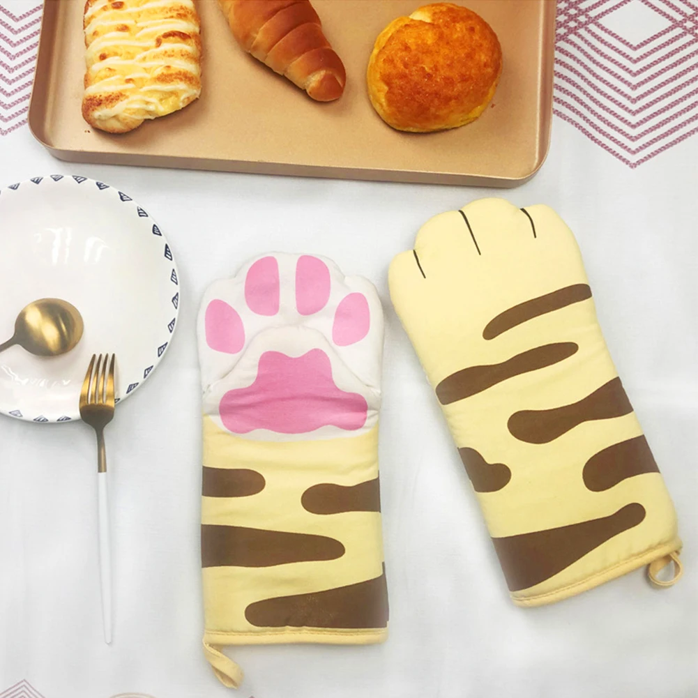2pcs 3D Cartoon Cat Paws Oven Mitts Cat Paw Design Heat Resistant Pot Holder Gloves Non-Slip Microwave Oven Gloves
2pcs 3D Cartoon Cat Paws Oven Mitts Cat Paw Design Heat Resistant Pot Holder Gloves Non-Slip Microwave Oven Gloves