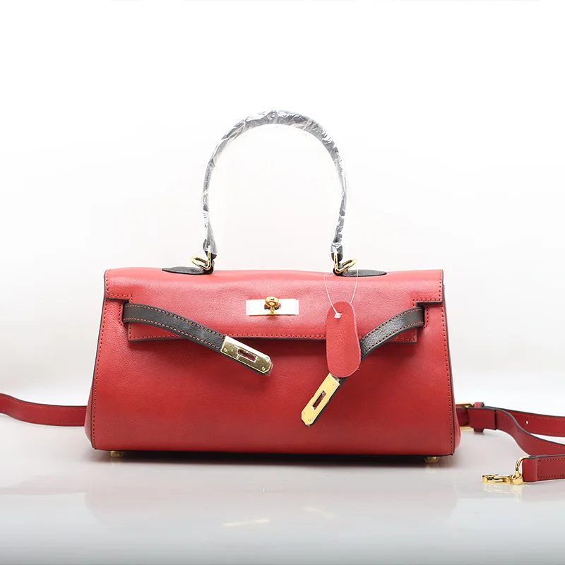 Vegetable tanned leather women's bag cowhide classic trend women's bag portable One Shoulder Messenger special clearance 
Vegetable tanned leather women's bag cowhide classic trend women's bag portable One Shoulder Messenger special clearance