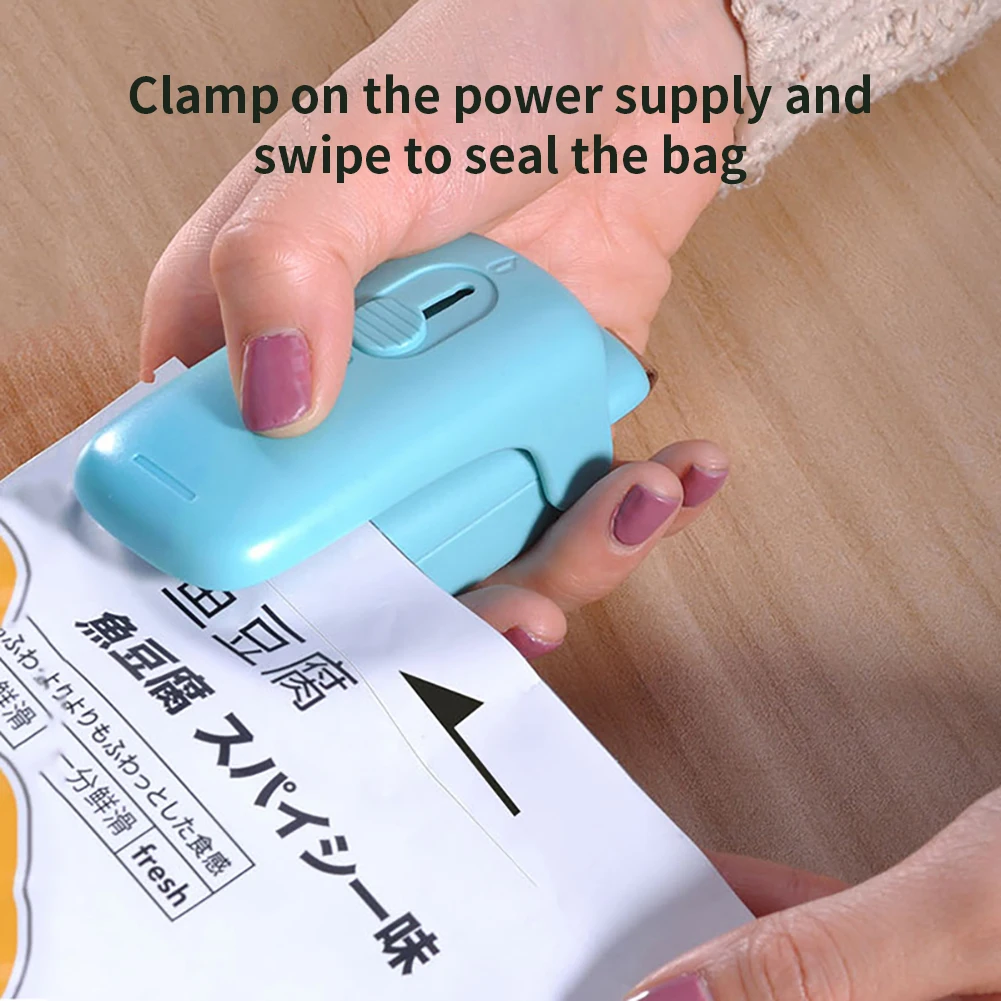 2 in 1 Sealer and Paper Cutter Mini Handheld Vacuum Sealer Portable Pouch Sealers for Food Preserver for Plastic Bags Households
2 in 1 Sealer and Paper Cutter Mini Handheld Vacuum Sealer Portable Pouch Sealers for Food Preserver for Plastic Bags Households