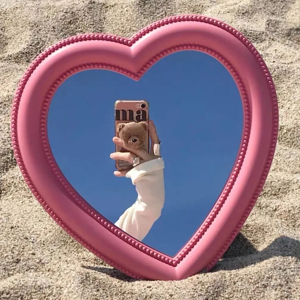 Web Celebrity Cosmetic Heart-shaped Mirror Decorative Mirror Girl Heart Dormitory Mirror Portable Home Small Mirror Makeup
Web Celebrity Cosmetic Heart-shaped Mirror Decorative Mirror Girl Heart Dormitory Mirror Portable Home Small Mirror Makeup