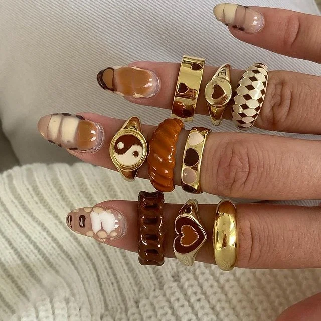 2021 Autumn New Gold Color Olive Green Chocolate Brown Enamel Heart Finger Ring For Women
2021 Autumn New Gold Color Olive Green Chocolate Brown Enamel Heart Finger Ring For Women