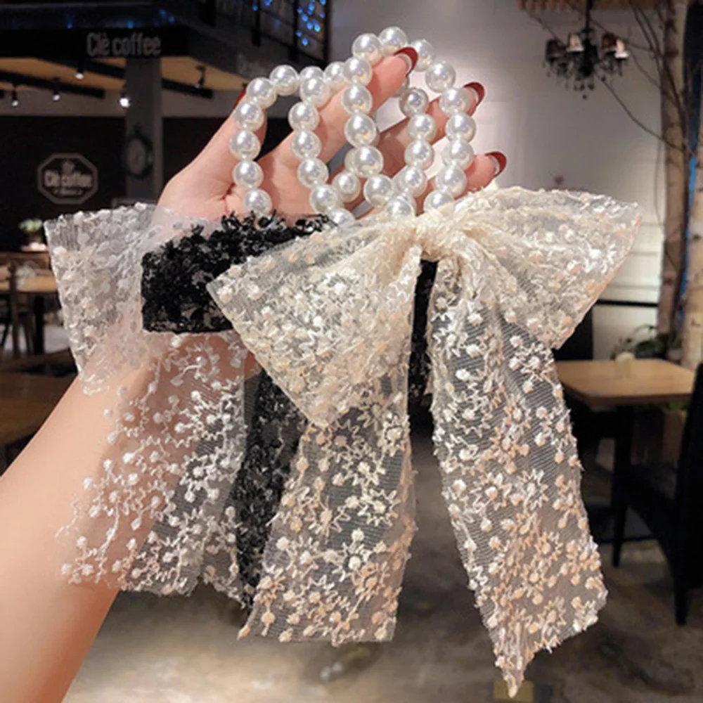 New Korea Lace Pearl Bow Hairpin Spring Clip Hair Ring Girl Side Clip Women Girls Hair Ornament Fashion Headband Hair Accessory
New Korea Lace Pearl Bow Hairpin Spring Clip Hair Ring Girl Side Clip Women Girls Hair Ornament Fashion Headband Hair Accessory