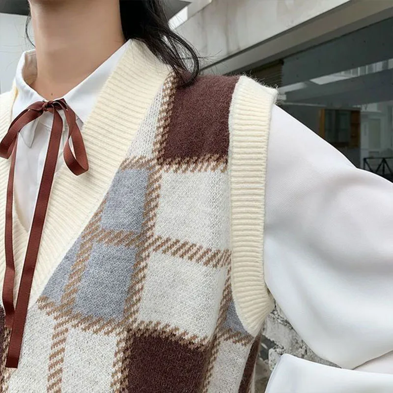 Striped Plaid Knit Pullover Women Bow Vest Coat 2020 Vintage Loose Soft Sleeveless Sweater Vest Autumn Casual Tank Tops Female 
Striped Plaid Knit Pullover Women Bow Vest Coat 2020 Vintage Loose Soft Sleeveless Sweater Vest Autumn Casual Tank Tops Female