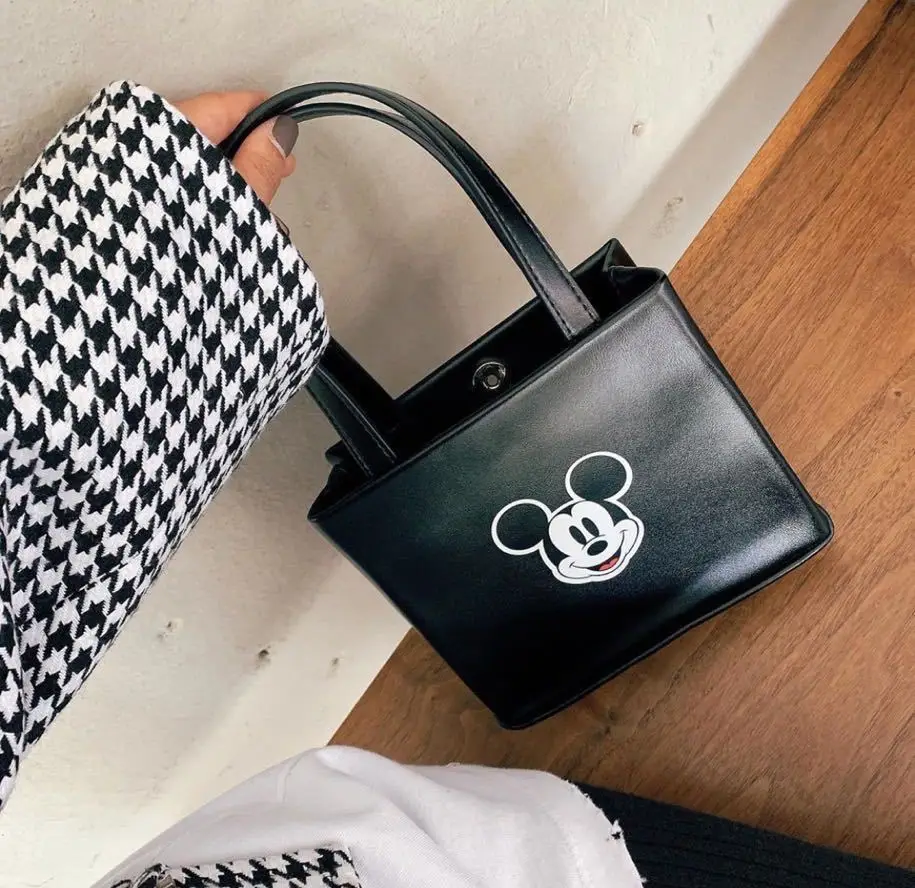 Disney cartoon PU Mickey mouse shoulder bag cartoon Minnie messenger bag chain handbag
Disney cartoon PU Mickey mouse shoulder bag cartoon Minnie messenger bag chain handbag