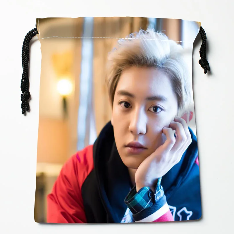 Изготовленные на заказ сумки Chanyeol-EXO на шнурке, мешочки для свадьбы, рождественского подарка, упаковка 18x22 см, сумка для хранения из атласной ...
Изготовленные на заказ сумки Chanyeol-EXO на шнурке, мешочки для свадьбы, рождественского подарка, упаковка 18x22 см, сумка для хранения из атласной ...