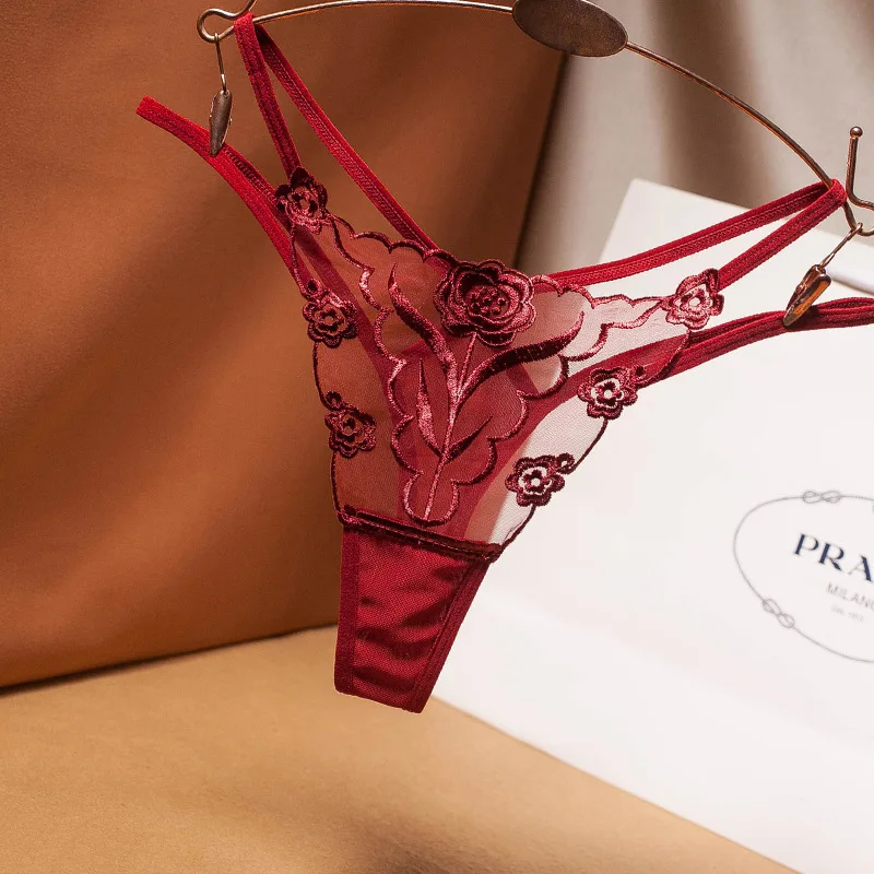Sexy Lace Floral Thong Ladies Panties Embroidered Mesh Yarn Perspective Young Women Girls Underwear Thong Hot Woman Sexy Panties
Sexy Lace Floral Thong Ladies Panties Embroidered Mesh Yarn Perspective Young Women Girls Underwear Thong Hot Woman Sexy Panties