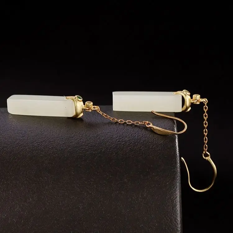 S925 Sterling Silver Gilding Inlaid Natural Hetian Jade White Jade Jasper Earrings Lucky Pendant Ornament
S925 Sterling Silver Gilding Inlaid Natural Hetian Jade White Jade Jasper Earrings Lucky Pendant Ornament