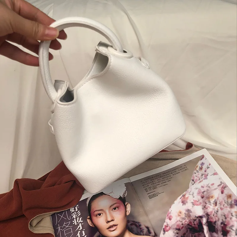 Fashion Vintage Bucket bag 2021 New High Quality PU Leather Women's Designer Handbag Travel Shoulder Messenger Bag Female Tote
Fashion Vintage Bucket bag 2021 New High Quality PU Leather Women's Designer Handbag Travel Shoulder Messenger Bag Female Tote