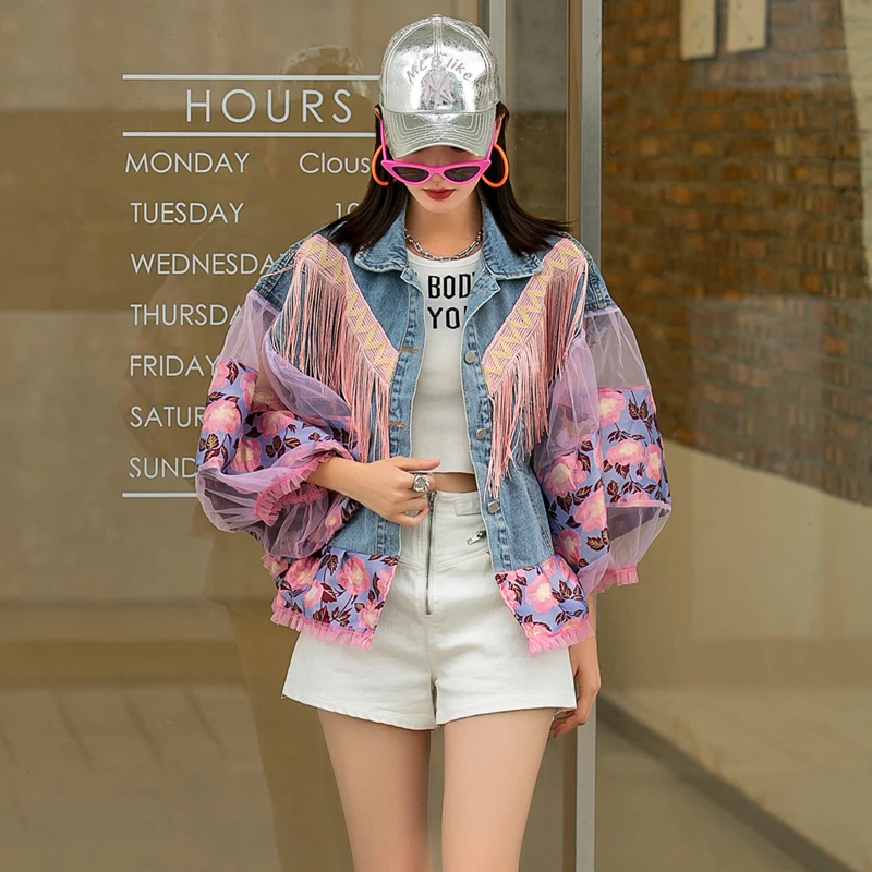 European station heavy industry powder series sweet embroidery loose tassel lantern sleeves short denim jacket women's jacket
European station heavy industry powder series sweet embroidery loose tassel lantern sleeves short denim jacket women's jacket