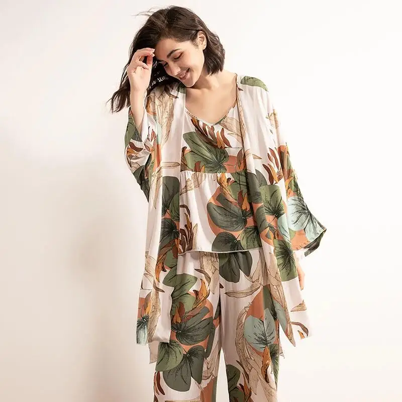 New Ladies Pajamas Set Cartoon Banana Leaves Printed Women Comfort Loose Homewear Large Size Femme Sleepwaear
New Ladies Pajamas Set Cartoon Banana Leaves Printed Women Comfort Loose Homewear Large Size Femme Sleepwaear