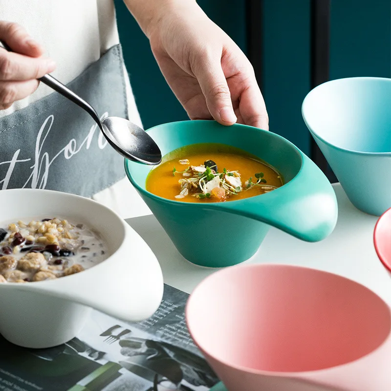 Creative Hotel Tableware Shaped Ceramic Bowl Nordic INS Wind Restaurant Salad Dishes.
Creative Hotel Tableware Shaped Ceramic Bowl Nordic INS Wind Restaurant Salad Dishes.