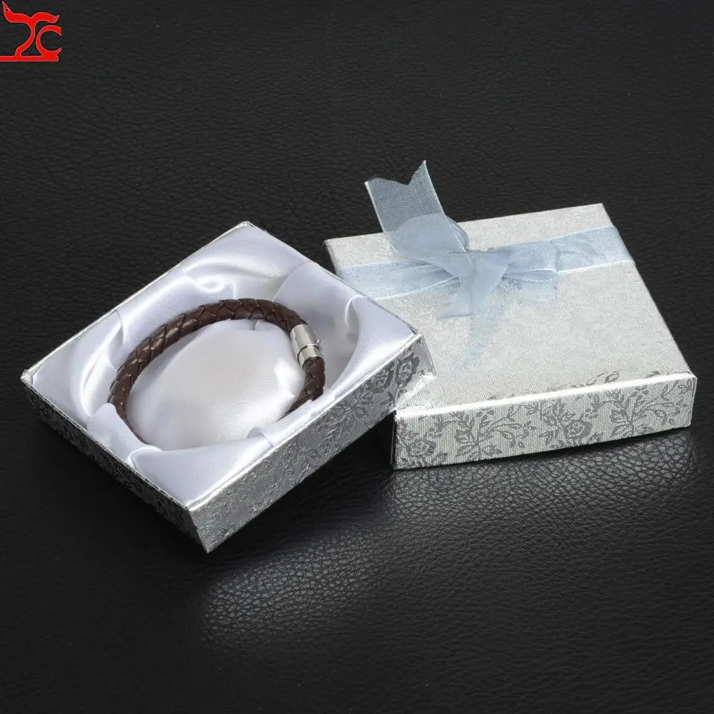 Silver Square Bow Paper Bracelet Bangle Wristwatch Jewelry Gift Box Paper boxes with ribbon favor box Packaging
Silver Square Bow Paper Bracelet Bangle Wristwatch Jewelry Gift Box Paper boxes with ribbon favor box Packaging