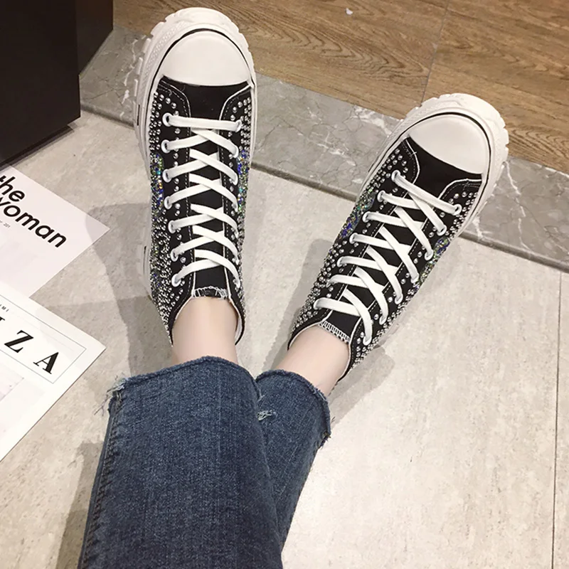 Hight-top Shoes Women's Spring New Style Korean-style Man-made Diamond Casual Board Shoes Students Street Snap Canvas Shoes
Hight-top Shoes Women's Spring New Style Korean-style Man-made Diamond Casual Board Shoes Students Street Snap Canvas Shoes