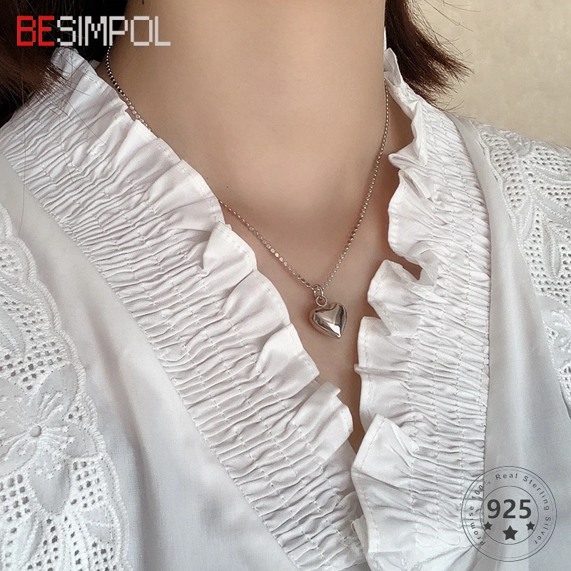 Ожерелье Besimpol из настоящего серебра 925 пробы женское, простое ожерелье в французском стиле с цепочкой в форме сердца, роскошное ювелирное ук...
Ожерелье Besimpol из настоящего серебра 925 пробы женское, простое ожерелье в французском стиле с цепочкой в форме сердца, роскошное ювелирное ук...