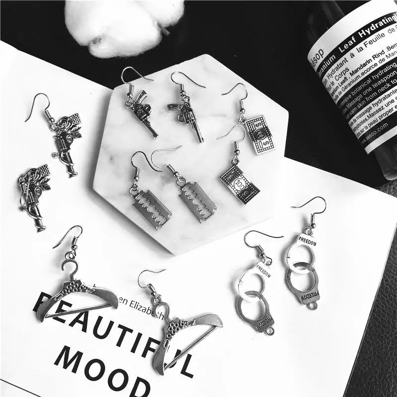 Punk Fun Handmade Jewelry Fashion Cool Simple Creative Dark Handcuffs Rose Pistol Coin Blade Hanger Earring Silver Jewelry
Punk Fun Handmade Jewelry Fashion Cool Simple Creative Dark Handcuffs Rose Pistol Coin Blade Hanger Earring Silver Jewelry