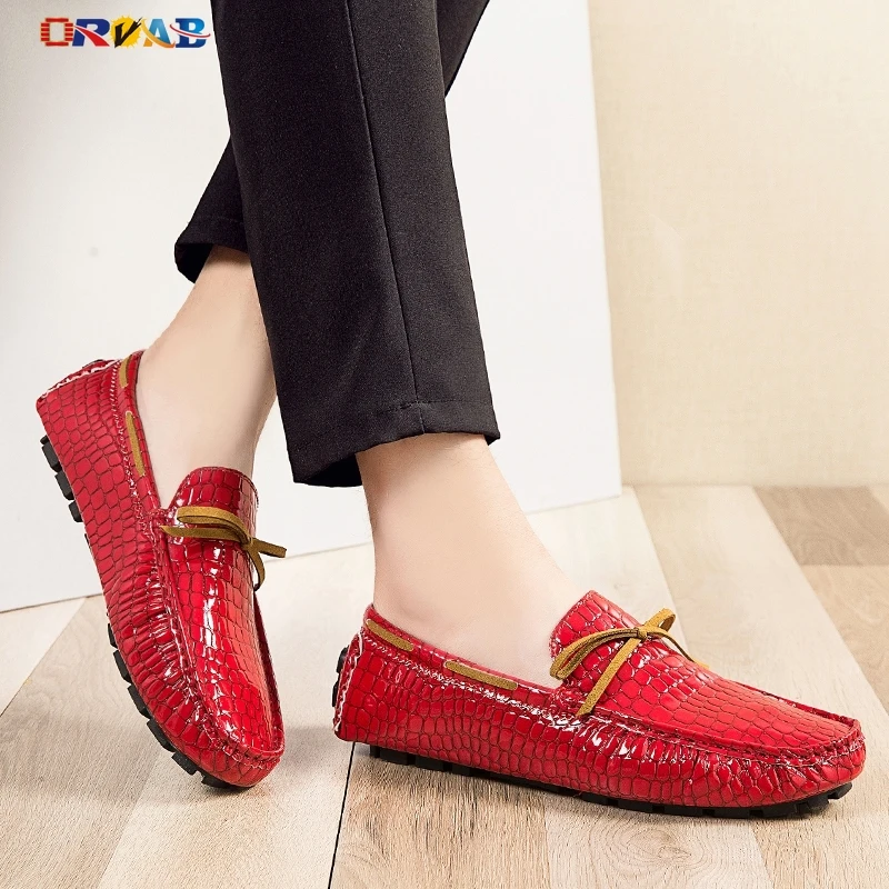 Plus Size 36-48 Black Red Loafers Men Split Leather Soft Comfortable Slip-On Casual Shoes Fashion Brand Men Luxury Sneakers Flat
Plus Size 36-48 Black Red Loafers Men Split Leather Soft Comfortable Slip-On Casual Shoes Fashion Brand Men Luxury Sneakers Flat