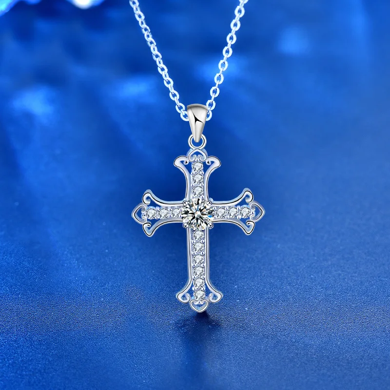925 Sterling Silver Necklace Accessories Personality Cross Pendant 0.5 Carat Moissanite Pendant
925 Sterling Silver Necklace Accessories Personality Cross Pendant 0.5 Carat Moissanite Pendant