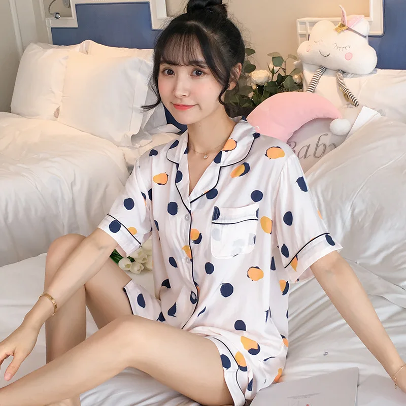 2020 Summer Printed Sleepwear Pajama Comfortable Viscose Women Shirts And Shorts Lapel Short Sleeve Female Pyjama
2020 Summer Printed Sleepwear Pajama Comfortable Viscose Women Shirts And Shorts Lapel Short Sleeve Female Pyjama