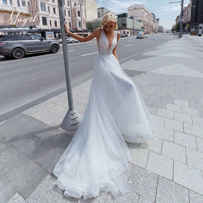 MNGRL Retro Luxury V-neck Sleeveless Sequins Hand Drill Wedding Gown White Lace Backless Plus Size Bridal Dresses
MNGRL Retro Luxury V-neck Sleeveless Sequins Hand Drill Wedding Gown White Lace Backless Plus Size Bridal Dresses