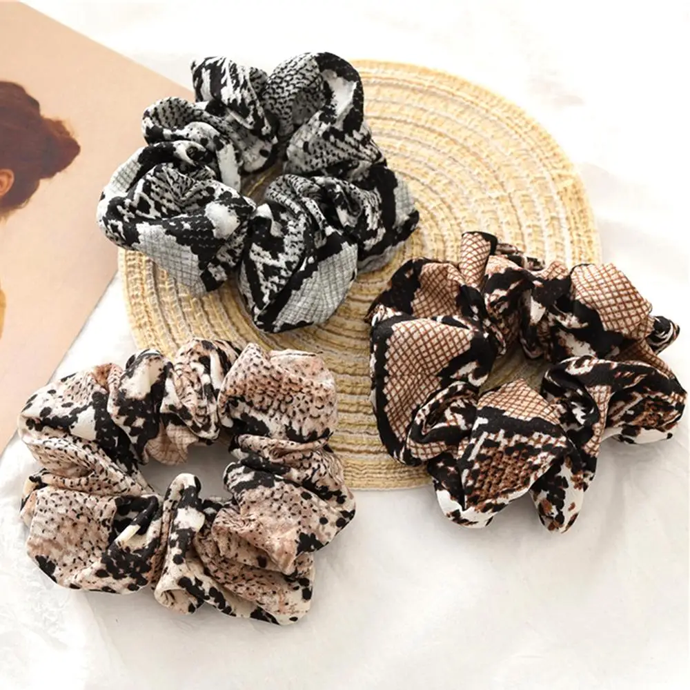 5/6pcs Fashion Velvet Band Scrunchie Elastic Hair Ties Headwear Rope Adult Women Hair Rope Hair Accessories Band Simple Hair Tie
5/6pcs Fashion Velvet Band Scrunchie Elastic Hair Ties Headwear Rope Adult Women Hair Rope Hair Accessories Band Simple Hair Tie