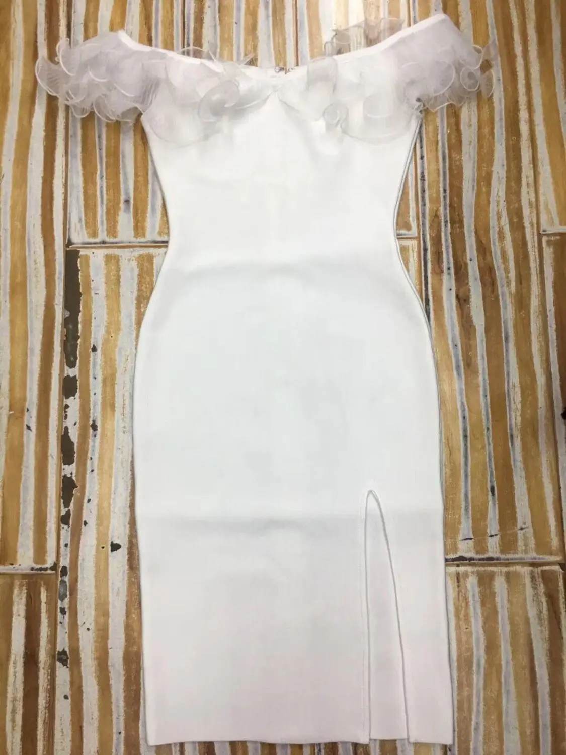 2019 New Arrival Women black white Off Shoulder Celebrity evening party Bandage Vestidos dresses wholesale
2019 New Arrival Women black white Off Shoulder Celebrity evening party Bandage Vestidos dresses wholesale