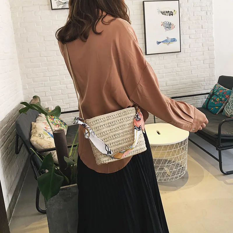 Ladies fashion shoulder bag Summer 2020 crossbody bag Seaside vacation travel female bag Rattan beach straw bag Ladies woven bag 
Ladies fashion shoulder bag Summer 2020 crossbody bag Seaside vacation travel female bag Rattan beach straw bag Ladies woven bag