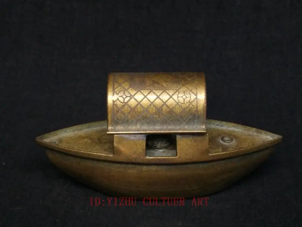 YIZHU CULTUER ART Collection Old China Tibet Bronze Carved Buddha Boat Form Water Drop Decoration
YIZHU CULTUER ART Collection Old China Tibet Bronze Carved Buddha Boat Form Water Drop Decoration