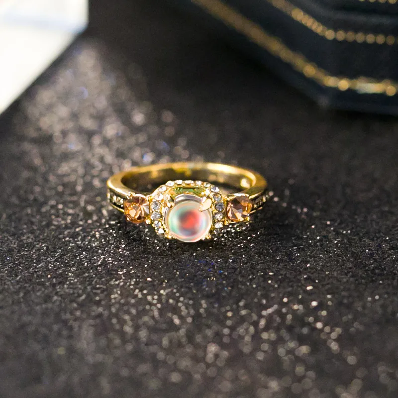 European and American Ladies Moonstone Ring Alloy Material Inlaid with Zircon Ring Goth Jewelry Gifts for New Year 2022
European and American Ladies Moonstone Ring Alloy Material Inlaid with Zircon Ring Goth Jewelry Gifts for New Year 2022