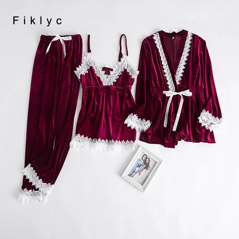 Fiklyc 3Pieces Winter Warm Thick Velvet Style Lace Floral Cross Female Nightwear Pajamas Sets Luxury Womens Pyajamas Home Cloth
Fiklyc 3Pieces Winter Warm Thick Velvet Style Lace Floral Cross Female Nightwear Pajamas Sets Luxury Womens Pyajamas Home Cloth