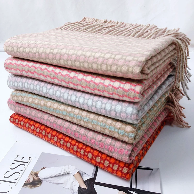 Scarf autumn and winter new style imitation cashmere fashion versatile scarf Korean version thickened and expanded warm scarf
Scarf autumn and winter new style imitation cashmere fashion versatile scarf Korean version thickened and expanded warm scarf