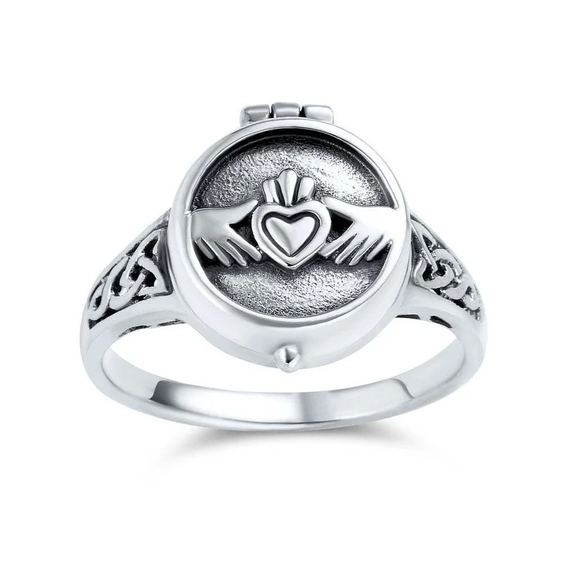 2023 Retro Silver Hand Holding Heart Can Open The Lid Women's Rings Cute Jewelry Engagement Ring Female Ring Bijouterie Female
2023 Retro Silver Hand Holding Heart Can Open The Lid Women's Rings Cute Jewelry Engagement Ring Female Ring Bijouterie Female