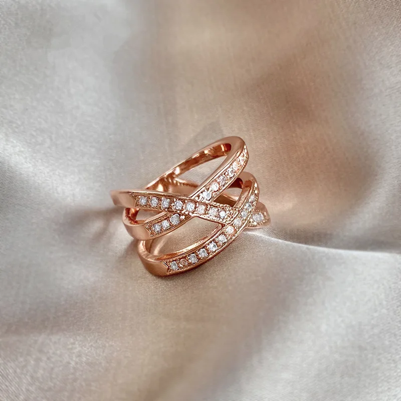 2021New Trendy Zircon Metal Round Cross Weave Rings For Women Korean Fashion Charm Lady Wedding Bands Party Classic Ring Jewelry
2021New Trendy Zircon Metal Round Cross Weave Rings For Women Korean Fashion Charm Lady Wedding Bands Party Classic Ring Jewelry