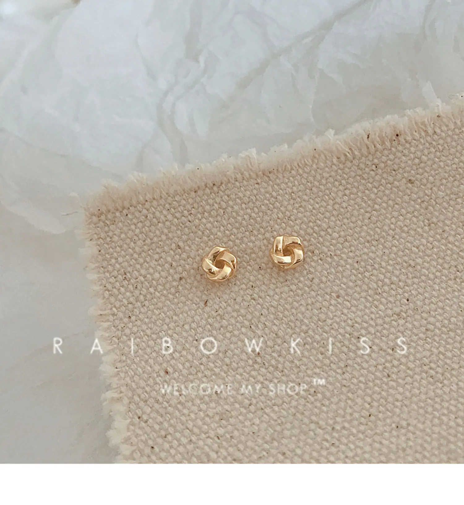Stud Earrings For Women Whirlwind Unique Style Design Fashion Jewelry Daily Dating Accessory Simple Temperament Birthday Present
Stud Earrings For Women Whirlwind Unique Style Design Fashion Jewelry Daily Dating Accessory Simple Temperament Birthday Present