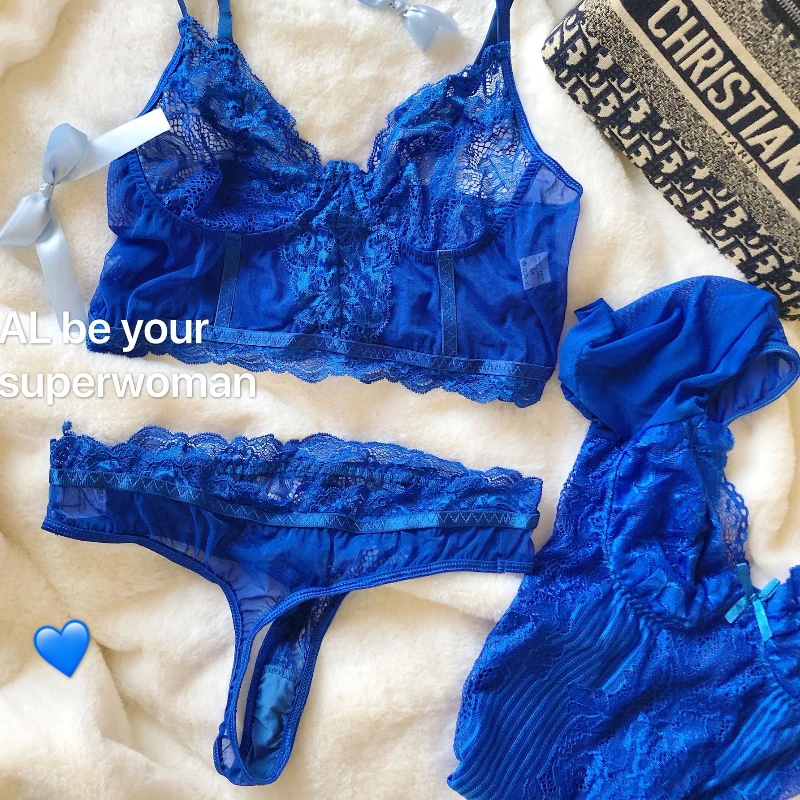 White sapphire blue sexy lace split suit sling top vest vest inside the machine with perspective
White sapphire blue sexy lace split suit sling top vest vest inside the machine with perspective