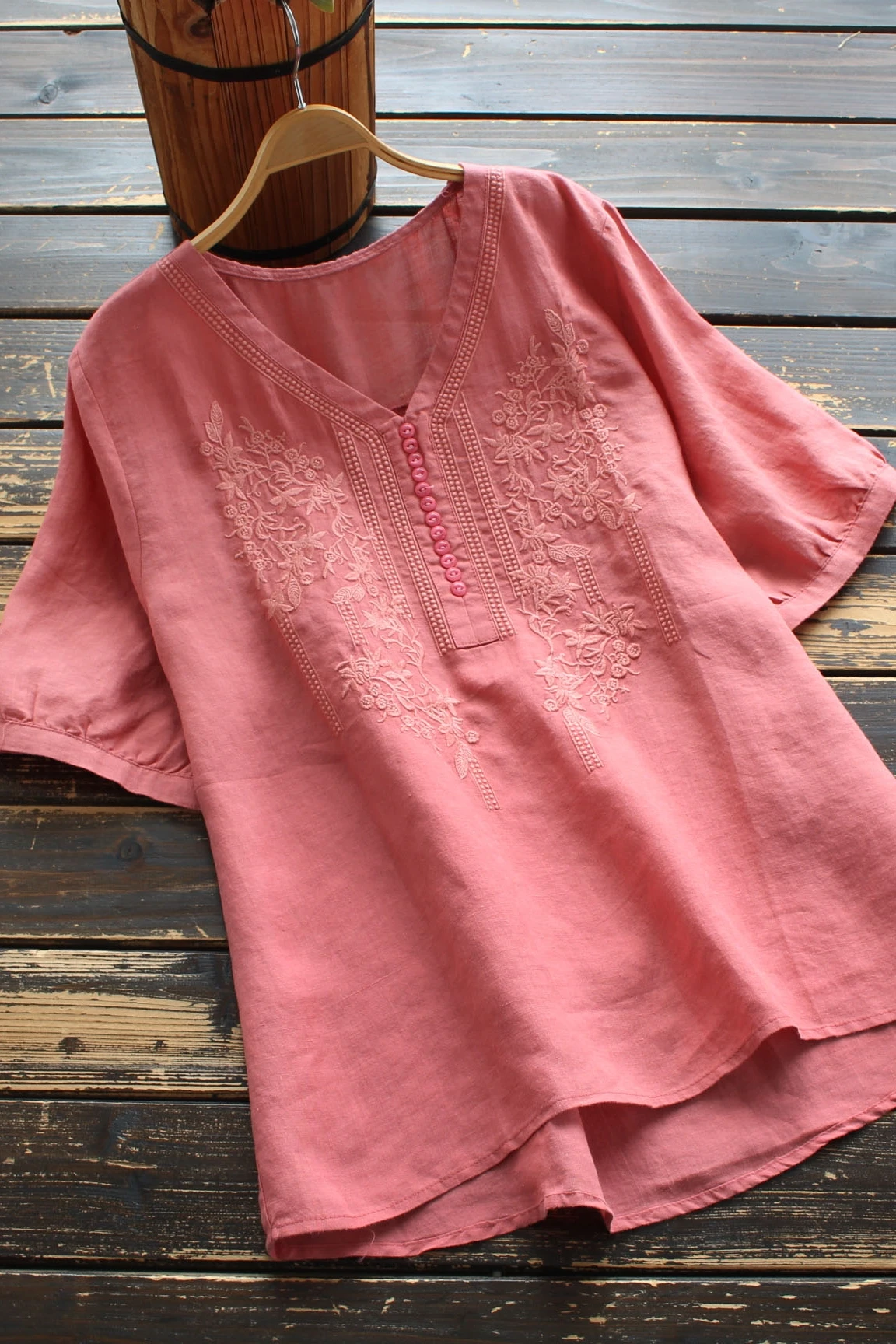 new summer women's solid embroidery shirt tops short sleeve V-neck pullover Top Linen Shirt
new summer women's solid embroidery shirt tops short sleeve V-neck pullover Top Linen Shirt