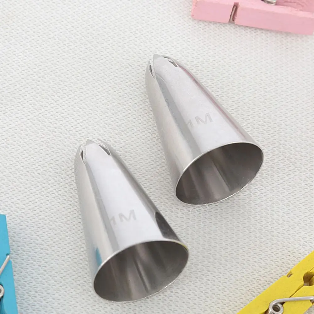 Butter Mouth Cream Large Size Decoration New Metal Piping Tips Icing Nozzle Stainless Steel Cake Making Baking Utensils
Butter Mouth Cream Large Size Decoration New Metal Piping Tips Icing Nozzle Stainless Steel Cake Making Baking Utensils