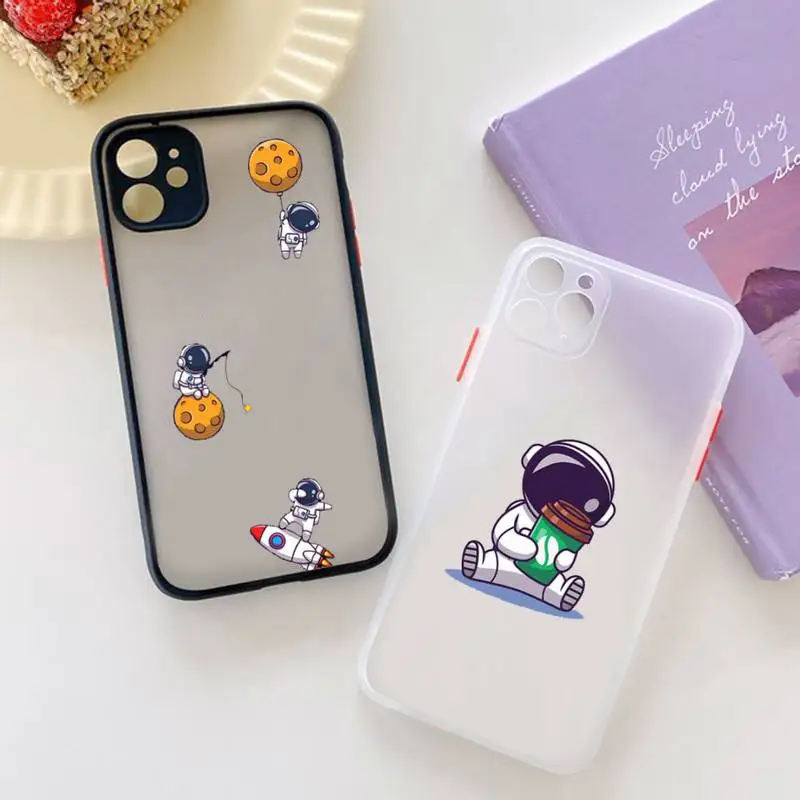 Cartoon Astronaut Silicone Phone Case for iPhone 13 12 XS 11 pro max mini se2020 7 8 plus X XR matte transparent shell funda
Cartoon Astronaut Silicone Phone Case for iPhone 13 12 XS 11 pro max mini se2020 7 8 plus X XR matte transparent shell funda